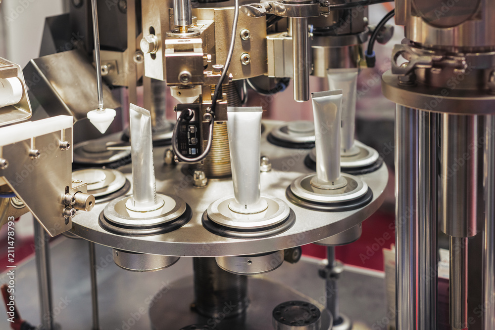 Производство косметики в Китае с доставкой в Россию.