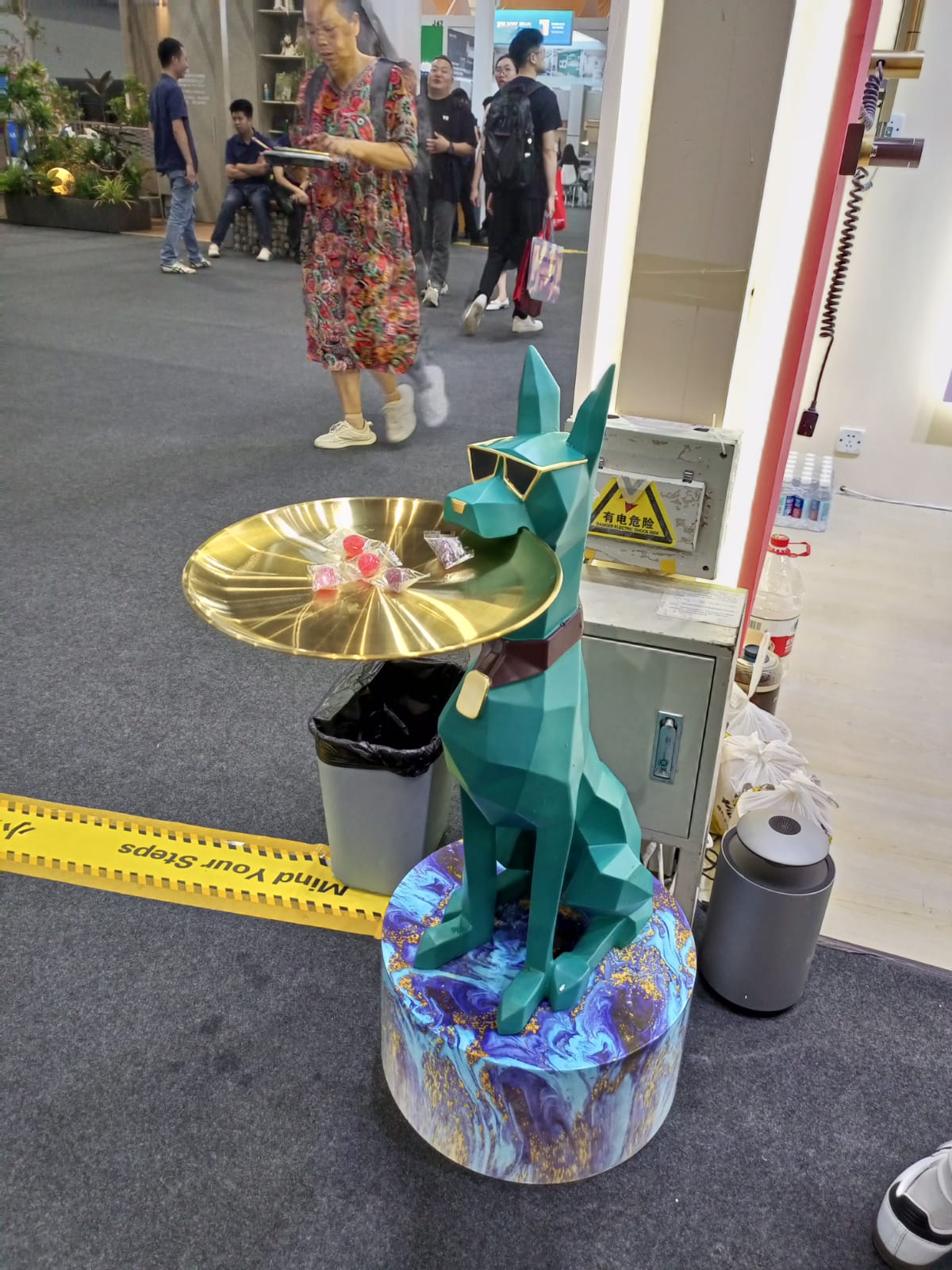 Дизайнерская мебель с доставкой из Китая в Россию