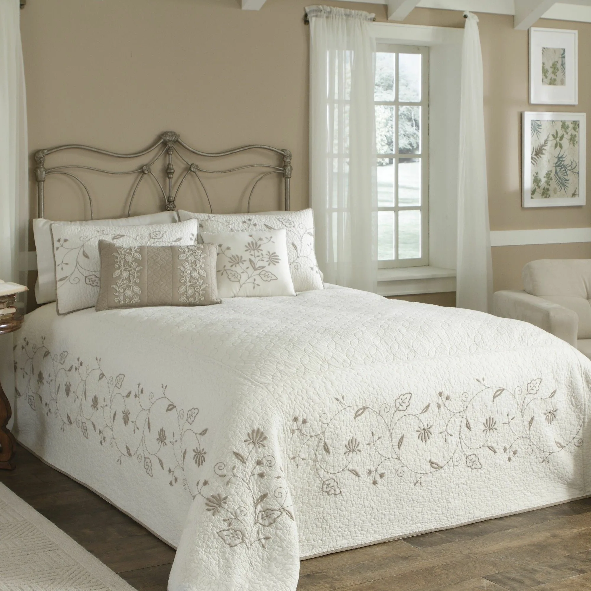 Покрывало на кровать в спальню из Китая с доставкой в Россию