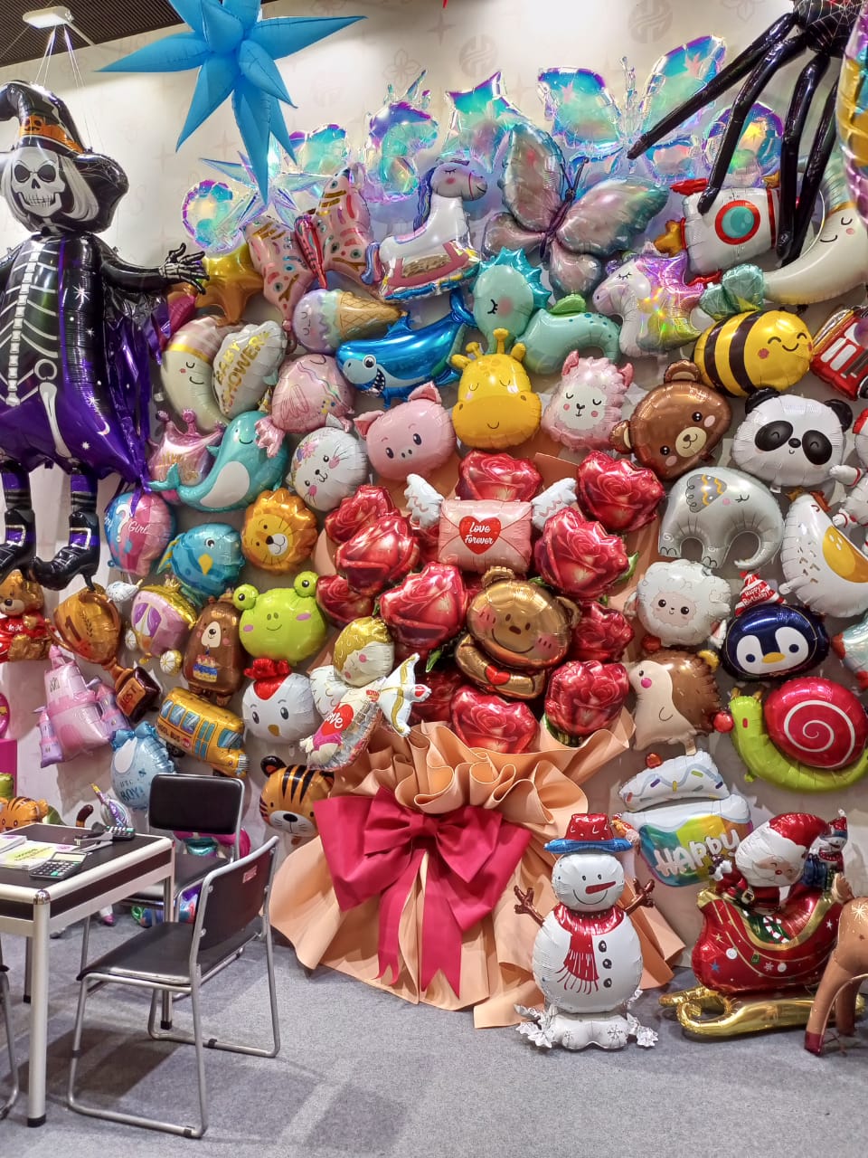 Фольгированные шары в огромном ассортименте с доставкой из Китая  в Россию