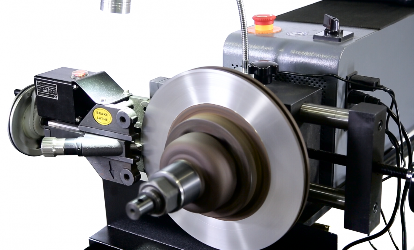 Станок для проточки тормозных дисков из Китая поставка с ПЭК Гуанчжоу в Россию 